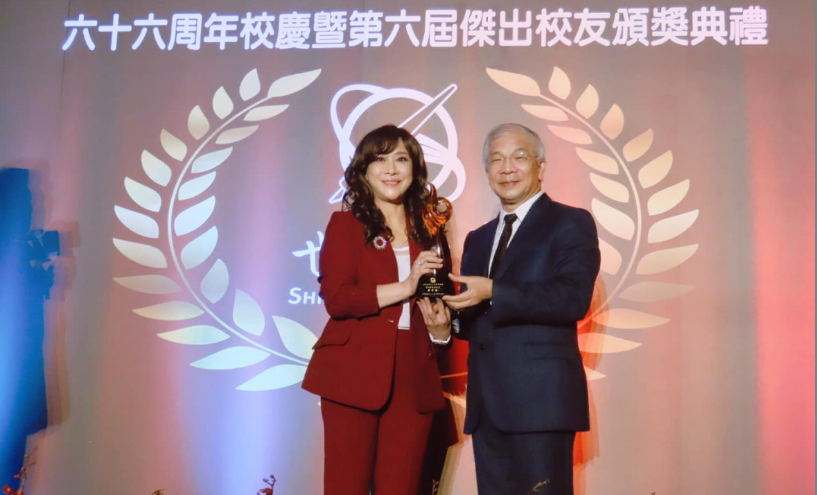 黃千芬獲世新傑出校友　從傳播看食安打造品牌不容欺騙！3百位醫師力挺