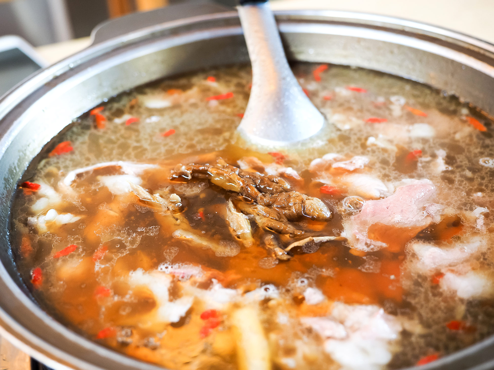 羊肉爐、薑母鴨補身體？當心腸胃找麻煩